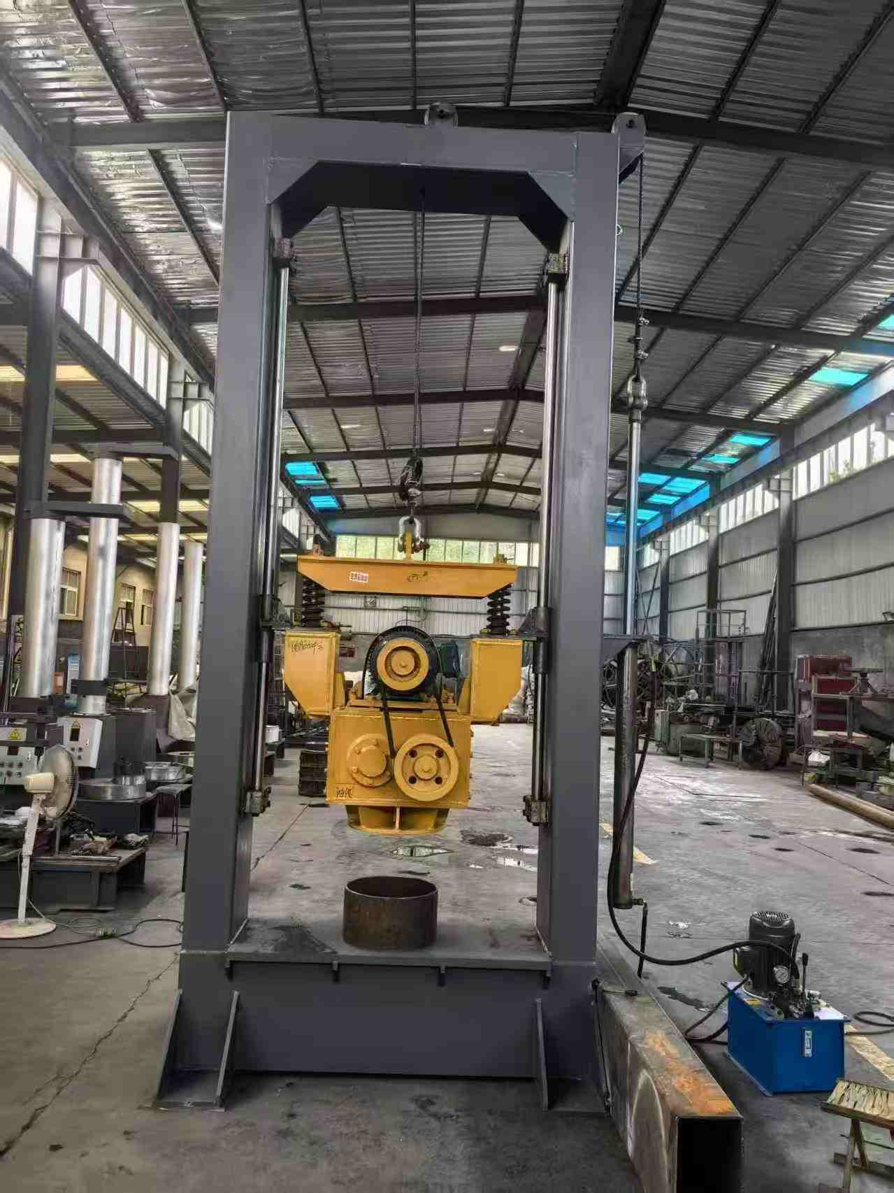 振動(dòng)錘成型機(jī)